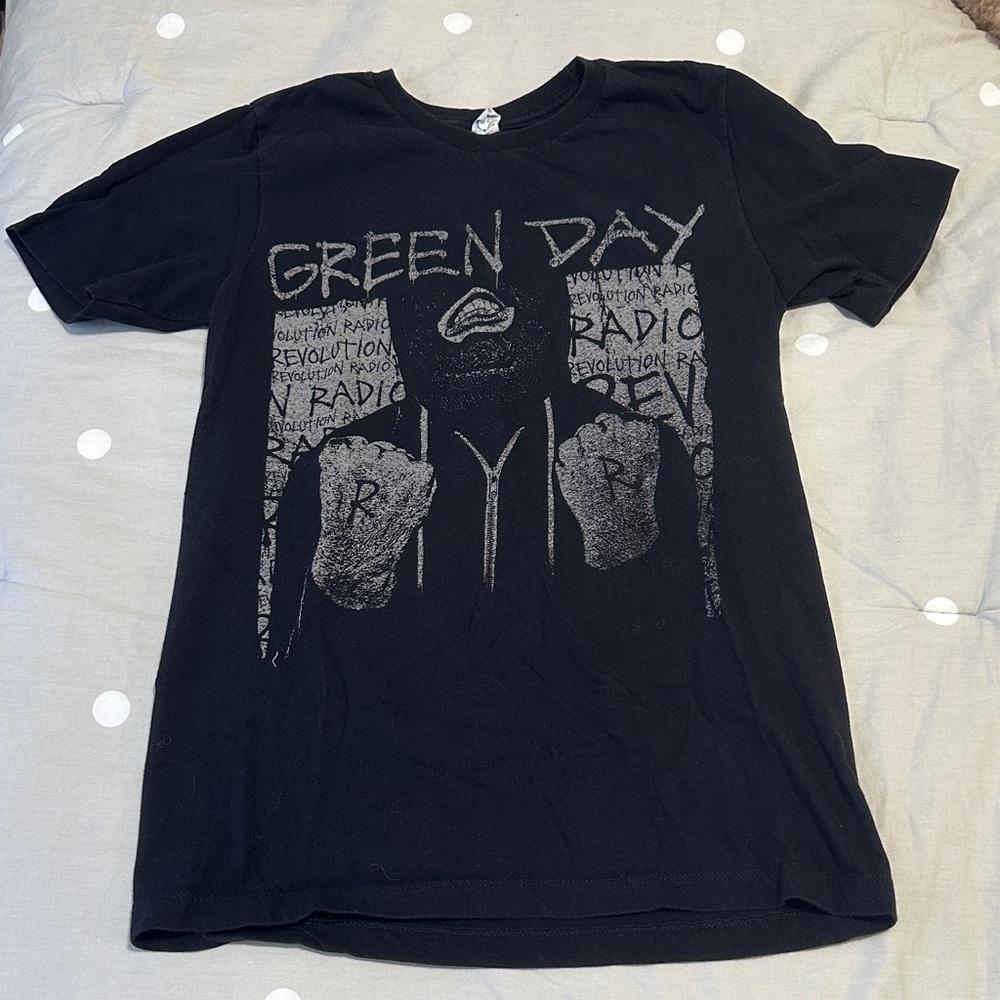 Hot Topic Black Green Day Band Tee